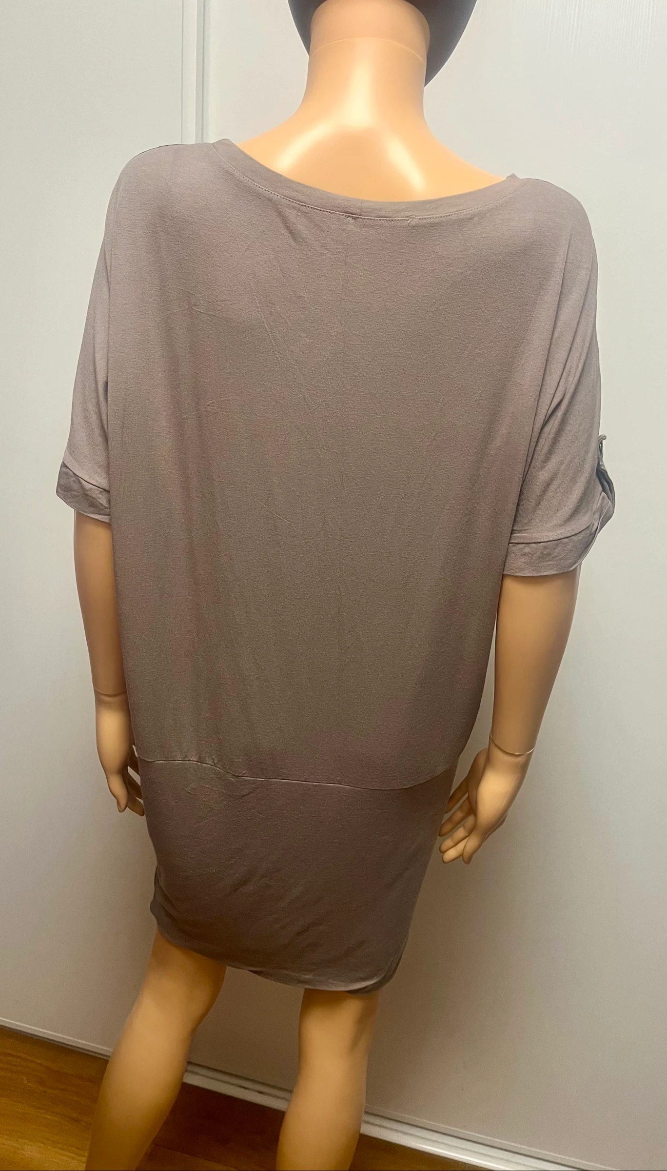 Vestido medio largo color taupe – photo 5